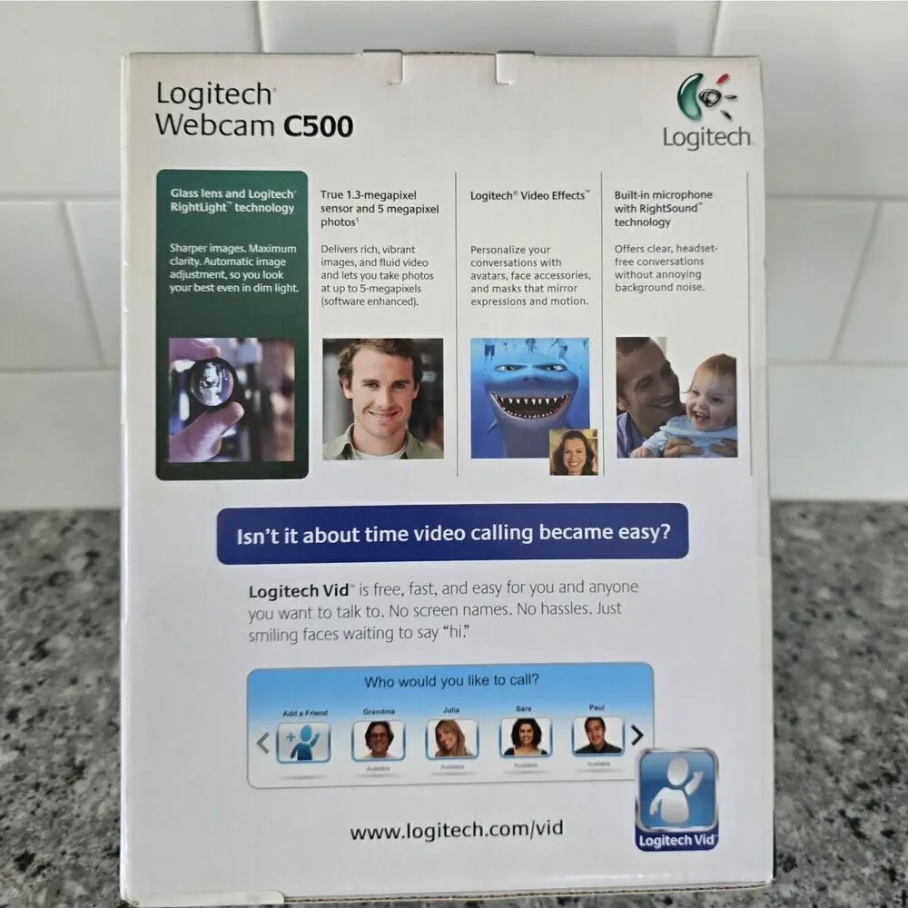 Logitech Webcam C500 1.3-MP Video Glass Lens Built In Microphone Zoom Homeschool
